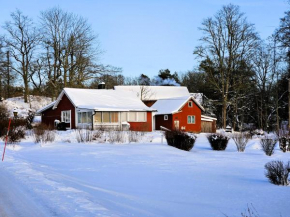Super cozy cottage with large garden and lake view
